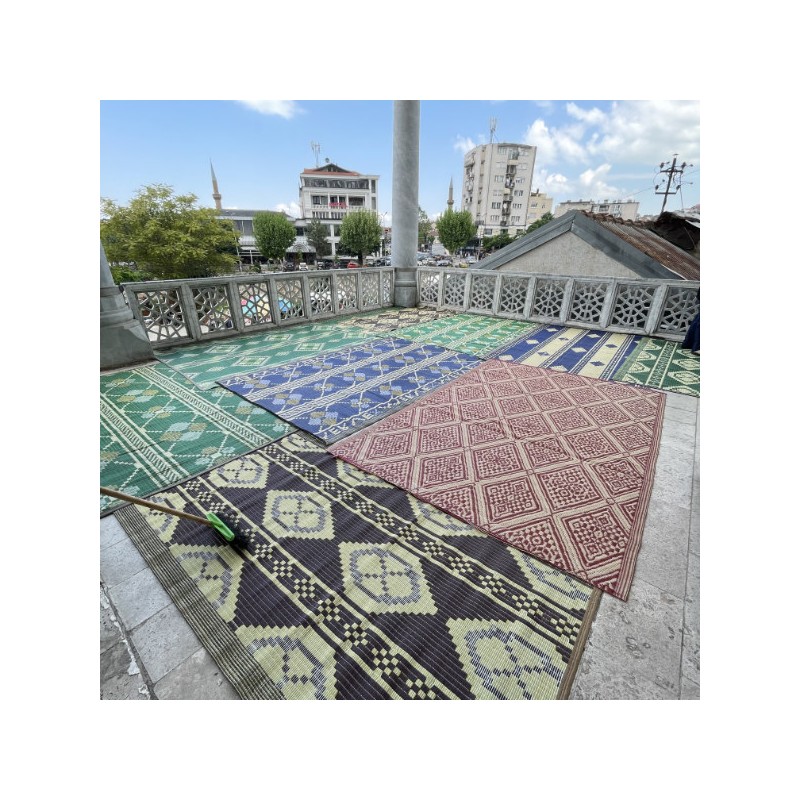 ca. 270x360cm Plastik Teppich 270x360 cm, gefaltet, orient