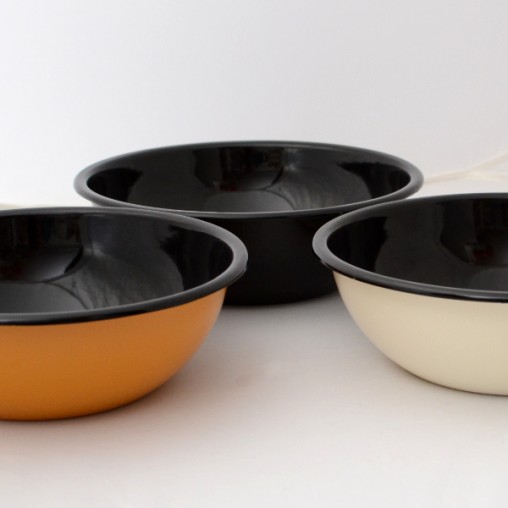 bowl enamel, black inside