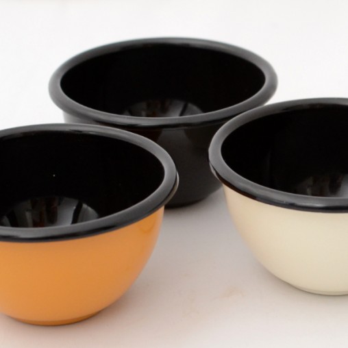 bowl enamel, black inside