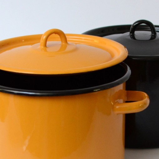 cooking pot enamel, black inside