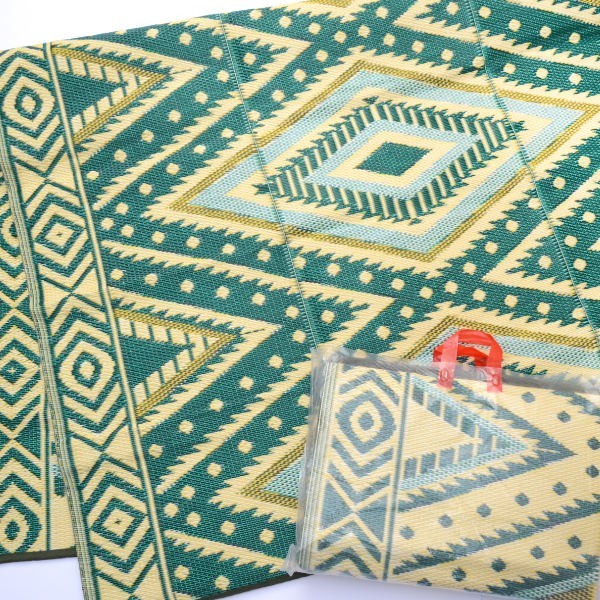 ca. 180x270cm plastic carpet 180x270 cm folded, rhomb