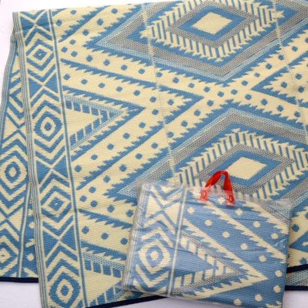 ca. 180x270cm plastic carpet 180x270 cm folded, rhomb