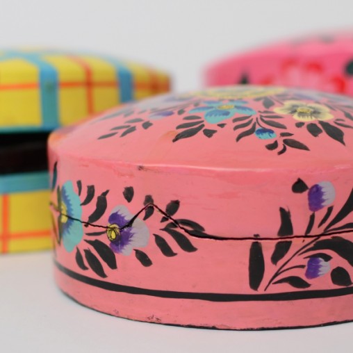 box oval/round, painted