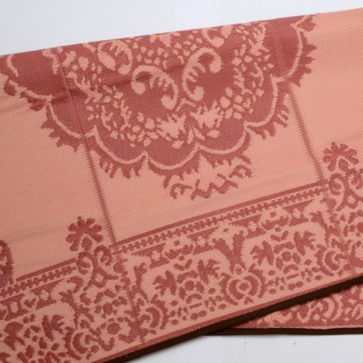 plastic carpet 180x180 cm