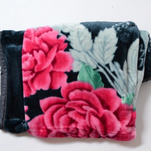 blanket polyester, S