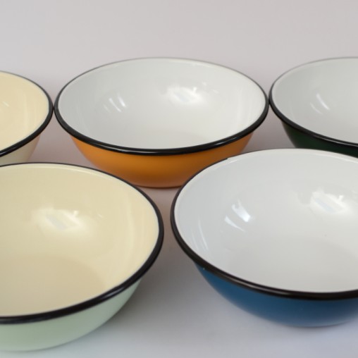 enamel bowl, 24 cm