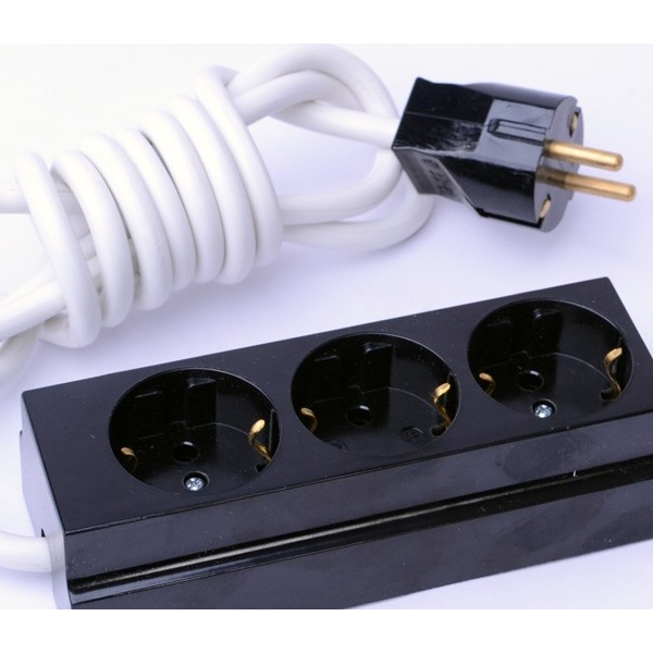 Elektrik dreifach Verteiler