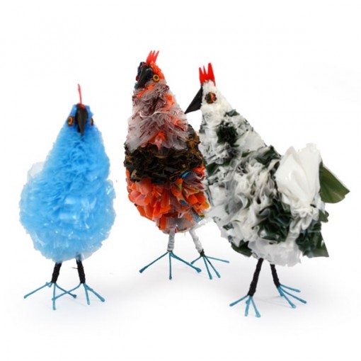 plastic chicken, S plastic chicken, S